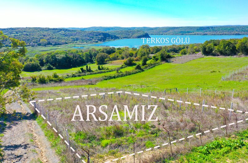 TEPE KONUMDA GÖL MANZARALI 426 m2 ARSA İSTANBUL HAVALİMANI YANI