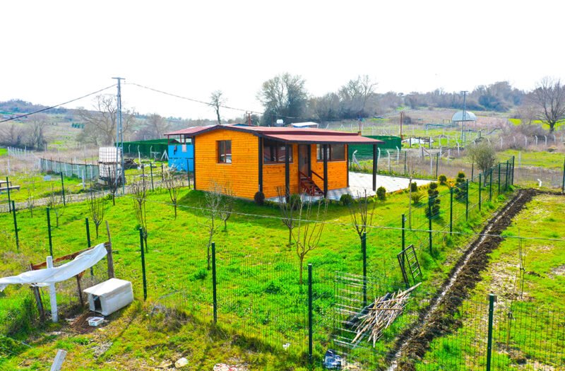 MAHALLE İÇİ 493 m2 EV + ARSA İSTANBUL HAVALİMANI YANI !!!